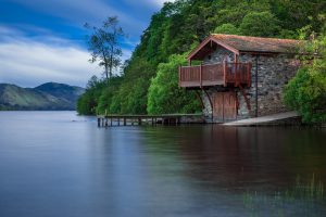 boat-house-192990_960_720